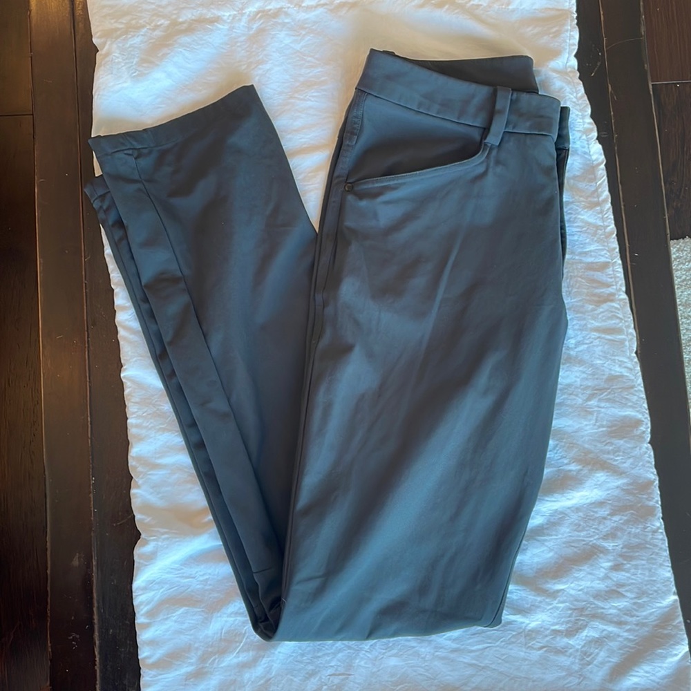 Lululemon on the move gray pants